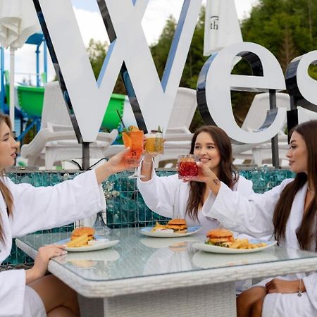 Westhills Cottage Town & Spa バコヴェル エクステリア 写真