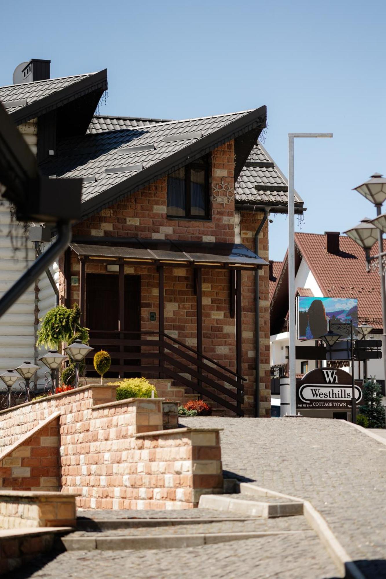 Westhills Cottage Town & Spa バコヴェル エクステリア 写真